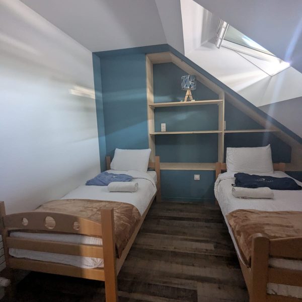 Chambre pour une personne avec lit simple, SDE et WC privatifs