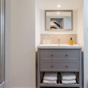 Presque chaque chambre dispose d'une salle d'eau individuelle et WC